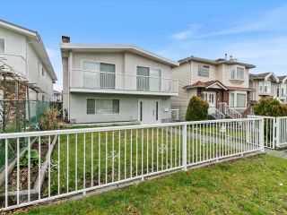 Photo 1: 3023 GRAVELEY Street in Vancouver: Renfrew VE House for sale (Vancouver East)  : MLS®# R2864624