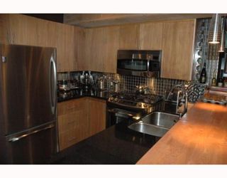 Photo 2: 4B 34 POWELL Street in Vancouver: Downtown VE Condo for sale (Vancouver East)  : MLS®# V777511