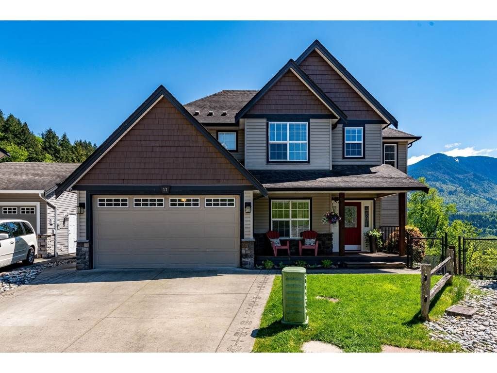 Main Photo: 17 46058 BRIDLE RIDGE Crescent in Chilliwack: Promontory House for sale in "RIVER VISTA/PROMONTORY" (Sardis)  : MLS®# R2471120