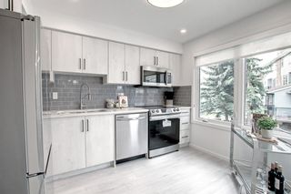 Photo 4: 14 Coachway Gardens SW in Calgary: Coach Hill Row/Townhouse for sale : MLS®# A1215253