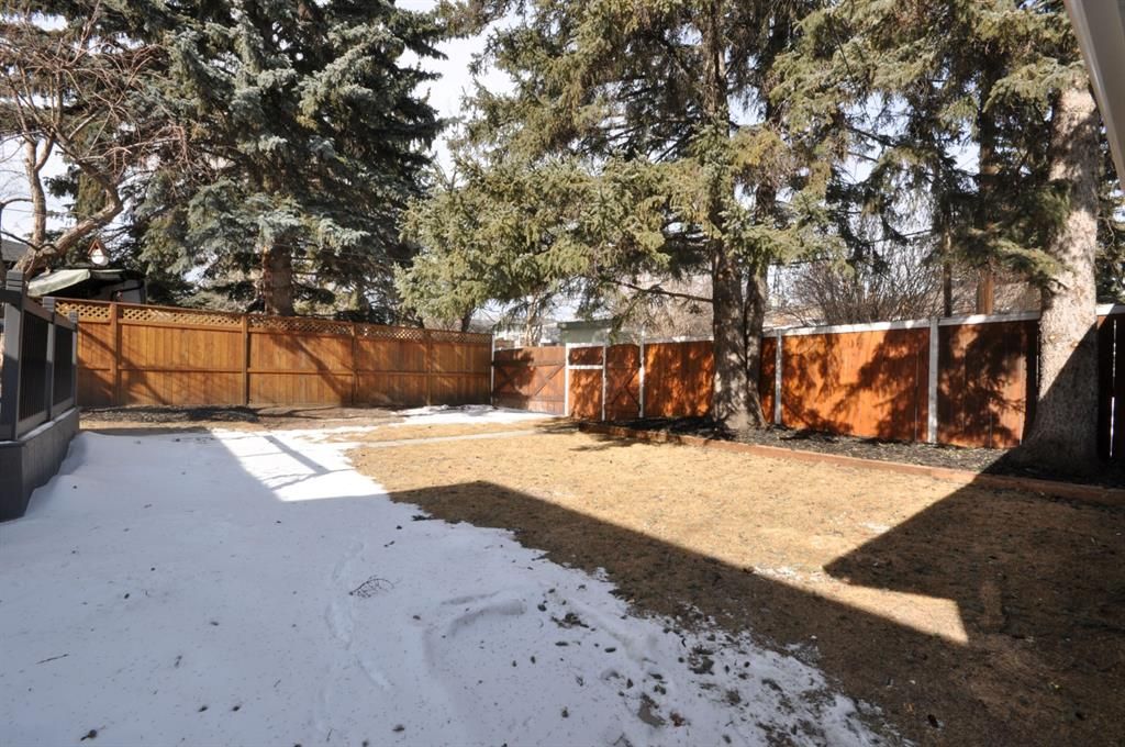 Photo 44: Photos: 28 Kelvin Place SW in Calgary: Kingsland Detached for sale : MLS®# A1193049