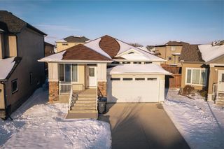 Photo 18: 395 Oak Lawn Road in Winnipeg: Bridgwater Forest Residential for sale (1R)  : MLS®# 202224654
