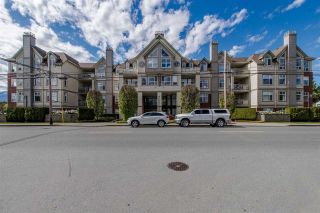 Photo 1: 201 45700 WELLINGTON Avenue in Chilliwack: Chilliwack W Young-Well Condo for sale in "The Devonshire" : MLS®# R2386730