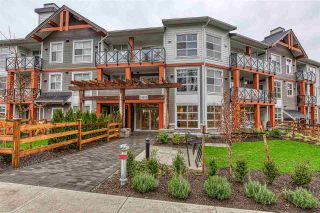 Photo 2: 302 14605 MCDOUGALL Drive in White Rock: King George Corridor Condo for sale (South Surrey White Rock)  : MLS®# R2476304