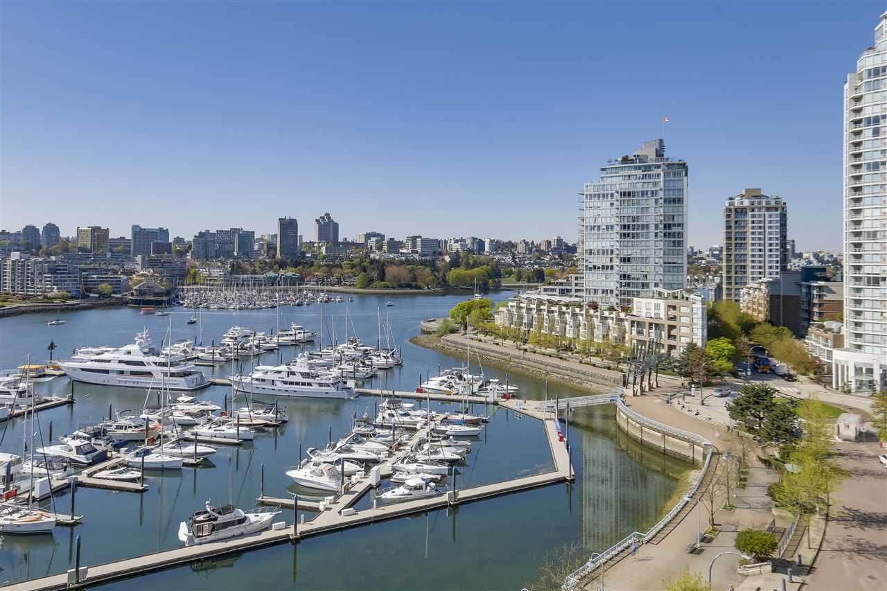 Main Photo: 1103 1077 MARINASIDE CRESCENT in Vancouver: Yaletown Condo for sale (Vancouver West)  : MLS®# R2273714