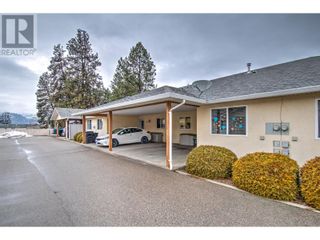 Photo 3: 1832 47 Avenue Harwood: Okanagan Shuswap Real Estate Listing: MLS®# 10301776