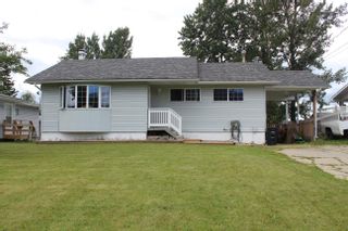 Photo 1: 21 SELWYN Drive in Mackenzie: Mackenzie -Town House for sale : MLS®# R2806597
