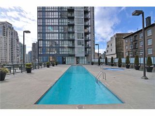 Photo 2: 301 1155 SEYMOUR Street in Vancouver: Downtown VW Condo for sale in "BRAVA" (Vancouver West)  : MLS®# R2117217