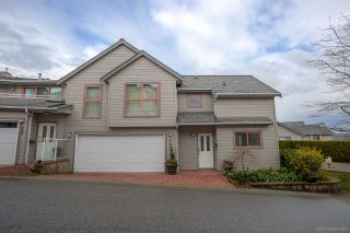 Photo 1: 74 323 GOVERNORS Court in New Westminster: Fraserview NW Townhouse for sale in "GOVERNORS COURT" : MLS®# R2154873