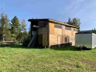 Photo 5: 23552 RIDGE Road in Smithers: Smithers - Rural House for sale (Smithers And Area (Zone 54))  : MLS®# R2498537