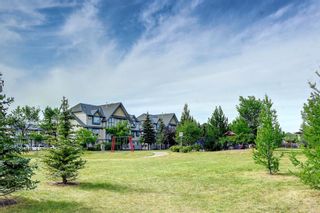 Photo 3: 5 Eversyde Court SW in Calgary: Evergreen Row/Townhouse for sale : MLS®# A1250724
