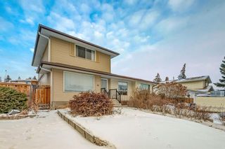 Photo 2: 16 Fonda Crescent SE in Calgary: Forest Heights Semi Detached (Half Duplex) for sale : MLS®# A2016647