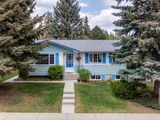 Photo 1: 148 Sackville Drive SW in Calgary: Southwood Detached for sale : MLS®# A1214829