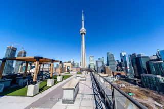 Photo 23: 2404 260 Queens Quay W in Toronto: Waterfront Communities C1 Condo for sale (Toronto C01)  : MLS®# C8127264