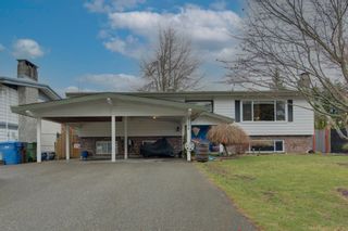Photo 1: 2124 TOPAZ Street in Abbotsford: Abbotsford West House for sale : MLS®# R2658345