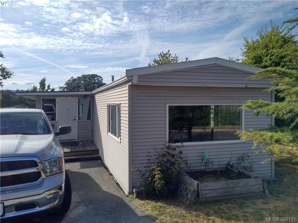 Main Photo: 141 Cooper Rd in VICTORIA: VR Glentana Manufactured Home for sale (View Royal)  : MLS®# 763536