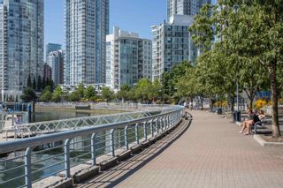 Photo 30: 1035 MARINASIDE Crescent in Vancouver: Yaletown Townhouse for sale in "Quay West" (Vancouver West)  : MLS®# R2722800
