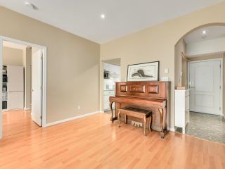 Photo 6: 510 5262 OAKMOUNT Crescent in Burnaby: Oaklands Condo for sale in "St. Andrews" (Burnaby South)  : MLS®# R2872764