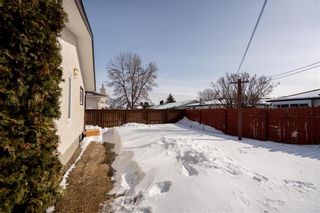 Photo 24: 26 Farlinger Bay in Winnipeg: Garden City Residential for sale (4F)  : MLS®# 202304522