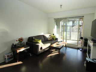 Photo 3: 314 7418 BYRNEPARK Walk in Burnaby: South Slope Condo for sale in "Green" (Burnaby South)  : MLS®# R2330212