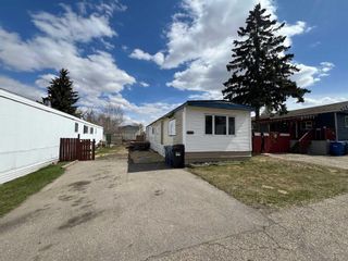 Photo 2: 712 6834 59 Avenue: Red Deer Mobile for sale : MLS®# A2126394