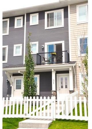 Photo 1: 31 300 Marina Drive: Chestermere Row/Townhouse for sale : MLS®# A1242059
