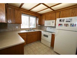 Photo 8: 28 HARROW Crescent SW in CALGARY: Haysboro Residential Detached Single Family for sale (Calgary)  : MLS®# C3419230
