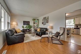 Photo 3: 11031 157 Street in Edmonton: Zone 21 House for sale : MLS®# E4384153