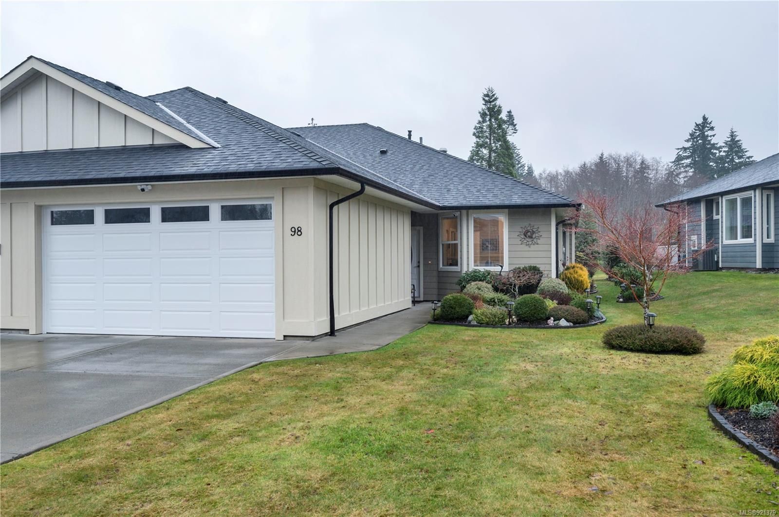 Main Photo: 98 2006 Sierra Dr in Campbell River: CR Campbell River West Row/Townhouse for sale : MLS®# 921379