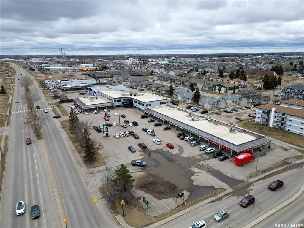 Main Photo: 125 2805 6th Avenue East in Prince Albert: East Hill Commercial for lease : MLS®# SK940731