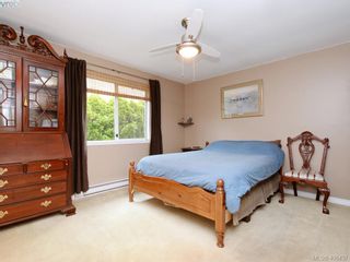 Photo 11: 1279 Lidgate Crt in VICTORIA: SW Strawberry Vale House for sale (Saanich West)  : MLS®# 811754