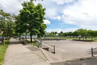 Photo 2: 1707 3438 VANNESS Avenue in Vancouver: Collingwood VE Condo for sale in "Centro" (Vancouver East)  : MLS®# R2098404
