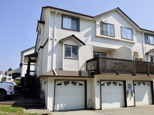 Main Photo: 40 45740 THOMAS Road in Sardis: Vedder S Watson-Promontory Townhouse for sale in "RIVERWYND" : MLS®# R2375329