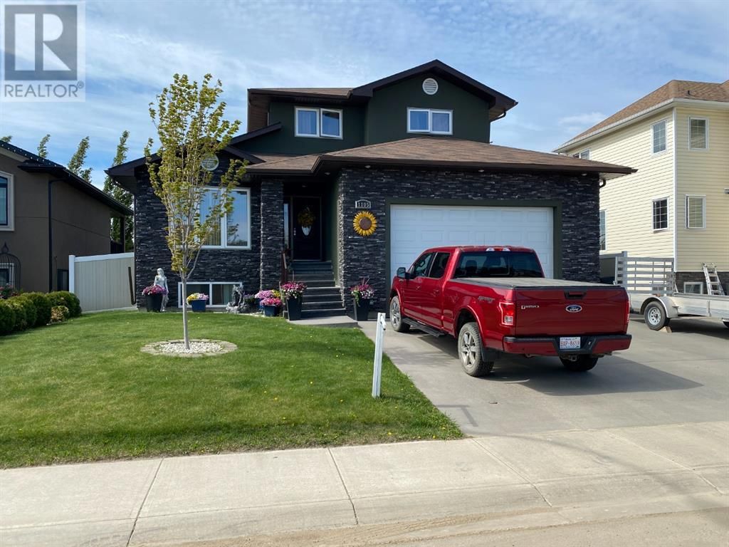 Main Photo: 1105 9 Avenue SE in Slave Lake: House for sale : MLS®# A2024562