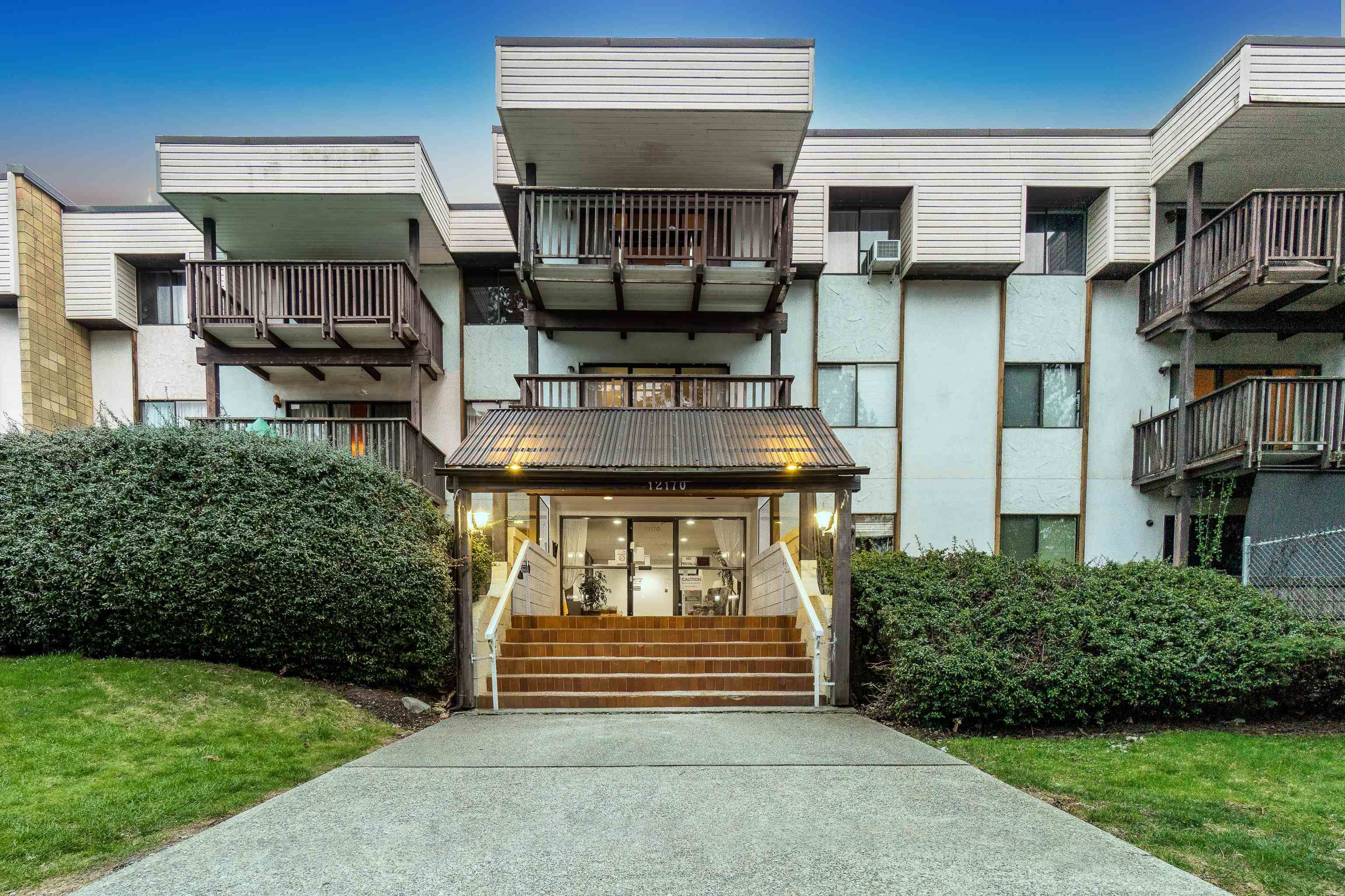 Main Photo: 125 12170 222 Street in Maple Ridge: West Central Condo for sale in "Wildwood Terrace" : MLS®# R2754926