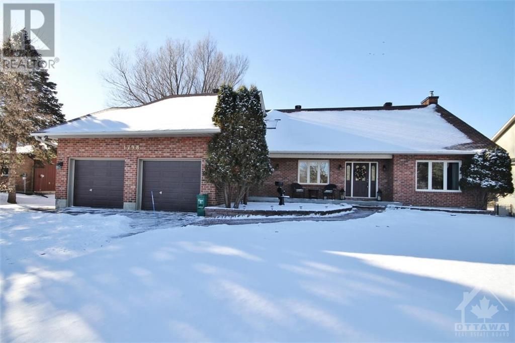 Main Photo: 1798 RIVER ROAD in Ottawa: House for sale : MLS®# 1328877