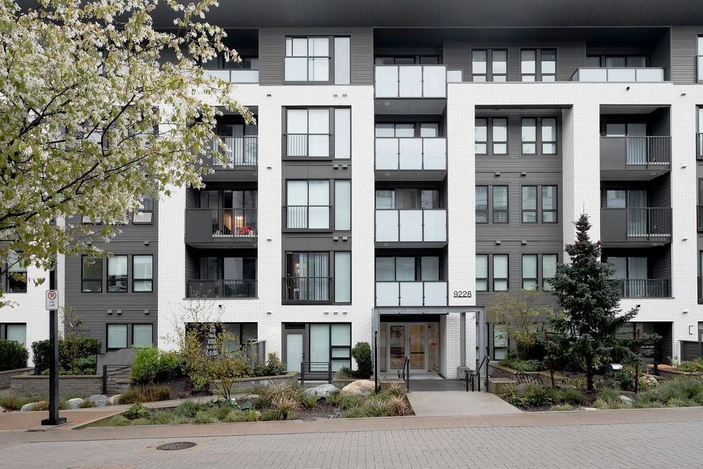 Main Photo: 404 9228 SLOPES Mews in Burnaby: Simon Fraser Univer. Condo for sale (Burnaby North)  : MLS®# R2775210