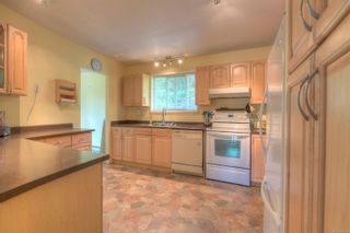 Photo 4: 6628 Rey Rd in Central Saanich: CS Tanner House for sale : MLS®# 851705