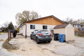 Photo 18: Updated Bungalow in Winnipeg: 2E House for sale (Meadowood) 