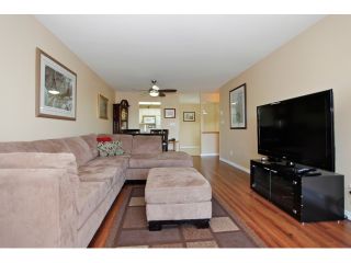 Photo 10: 215 19835 64TH Avenue in Langley: Willoughby Heights Condo for sale in "Willowbrook Gate" : MLS®# F1429929