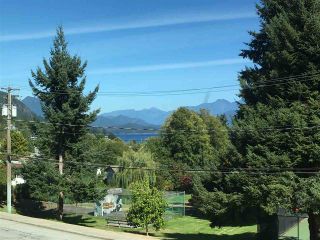 Photo 20: 379 S FLETCHER Road in Gibsons: Gibsons & Area House for sale (Sunshine Coast)  : MLS®# R2247800