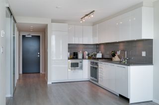 Photo 2: 3508 6658 DOW Avenue in Burnaby: Metrotown Condo for sale in "Moda" (Burnaby South)  : MLS®# R2209185