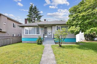 Photo 1: 7187 FLEMING Street in Vancouver: Fraserview VE House for sale (Vancouver East)  : MLS®# R2701935