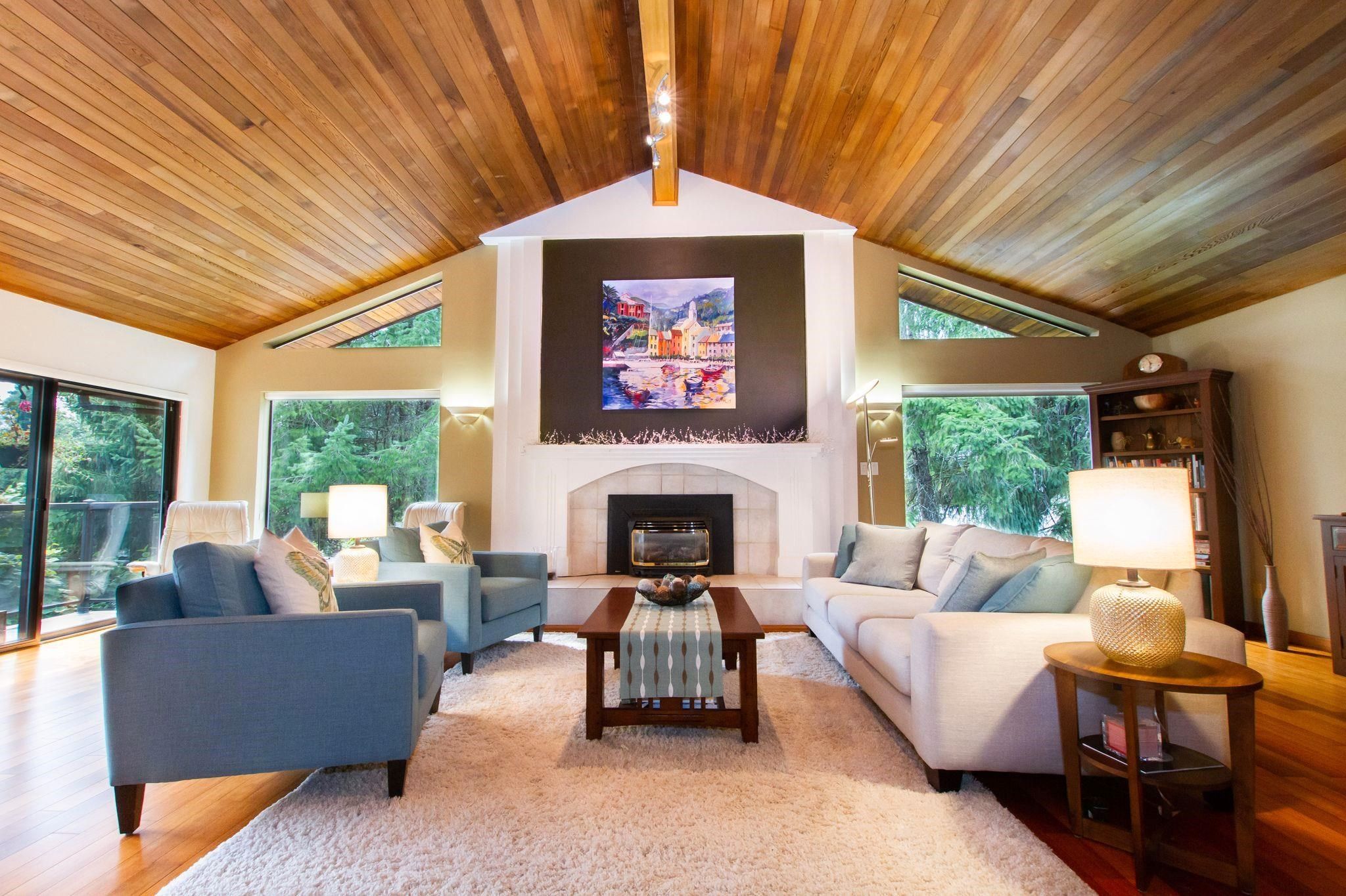 Main Photo: 40770 THUNDERBIRD Ridge in Squamish: Garibaldi Highlands House for sale : MLS®# R2752126