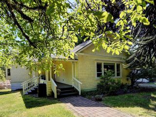 Photo 1: 2971 Shawnigan Lake Rd in Shawnigan Lake: ML Shawnigan House for sale (Malahat & Area)  : MLS®# 937964