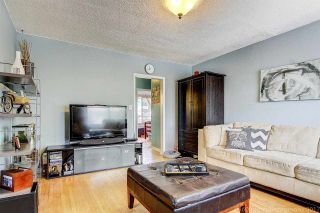 Photo 3: 2135 EIGHTH Avenue in New Westminster: Connaught Heights House for sale in "CONNAUGHT HEIGHTS" : MLS®# R2156367