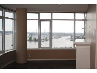 Photo 6: 2301 892 CARNARVON Street in New Westminster: Downtown NW Condo for sale in "AZURE 2" : MLS®# V1115855