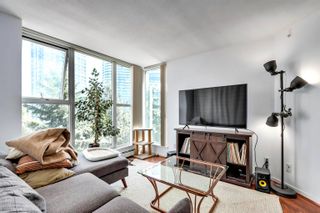 Main Photo: 808 1009 EXPO Boulevard in Vancouver: Yaletown Condo for sale in "Landmark 33" (Vancouver West)  : MLS®# R2862796