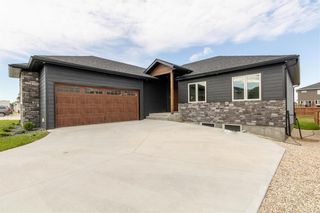 Main Photo: 265 Sauveur Place in Lorette: R05 Residential for sale : MLS®# 202214555