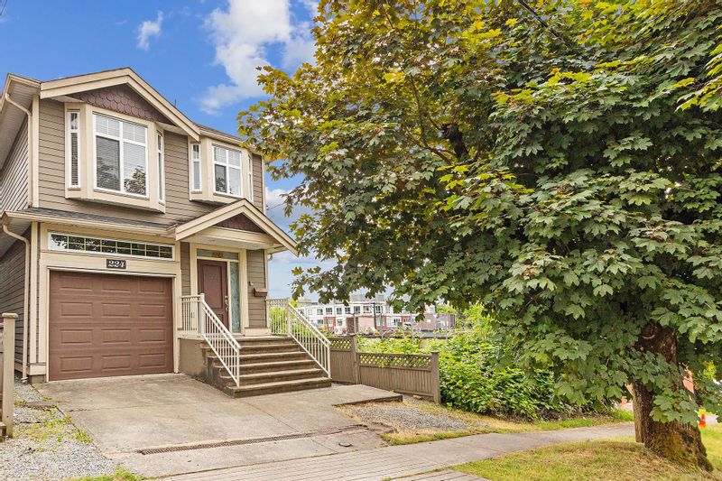 FEATURED LISTING: 224 WOODSTOCK Avenue East Vancouver